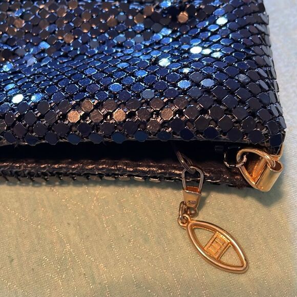 Vintage Aluminum mesh shoulder bag or clutch made in Hong Kong 10” x 6” zipper - Picture 14 of 14
